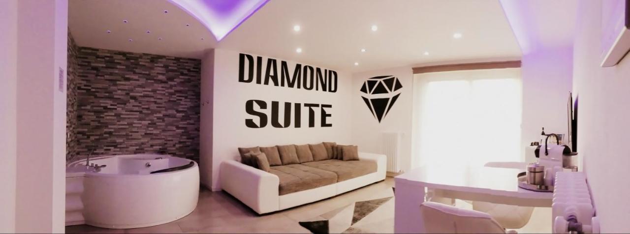 Diamond Suite เวโรนา ภายนอก รูปภาพ