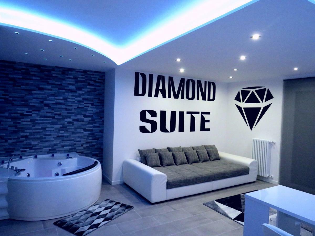Diamond Suite เวโรนา ภายนอก รูปภาพ