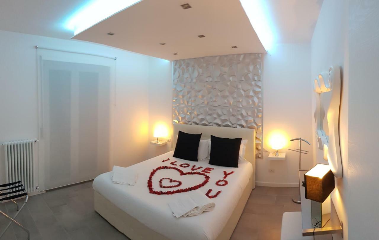 Diamond Suite เวโรนา ภายนอก รูปภาพ